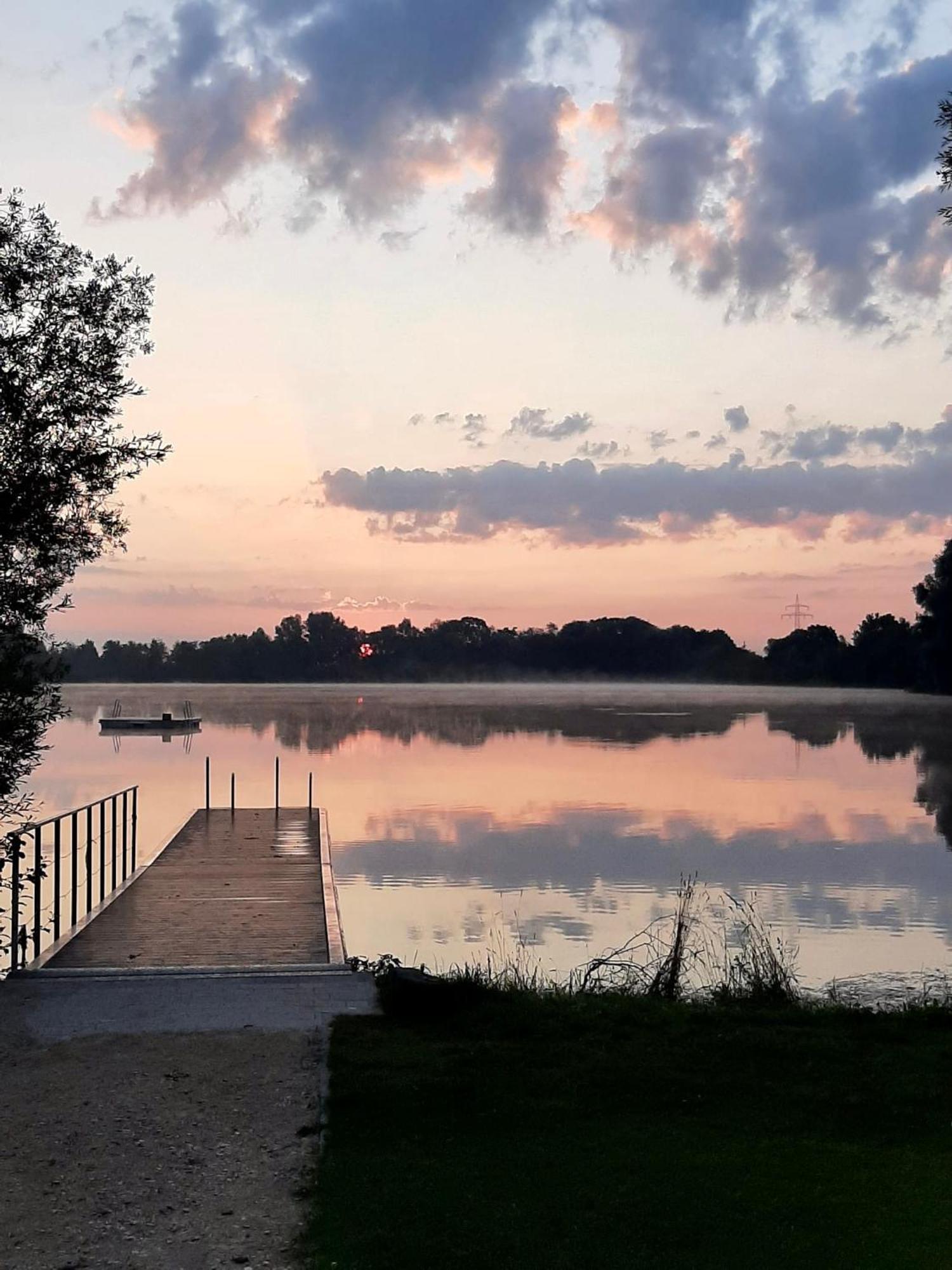 Auszeit-Ort Mit Wohlfuehl-Garantie Lägenhet Neu-Ulm Exteriör bild